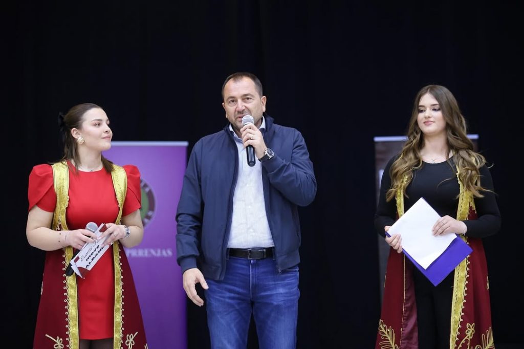 Drejtori i Përgjithshëm i Agjencisë Kombëtare të Rinsë, Z. Geron Ibrahimi