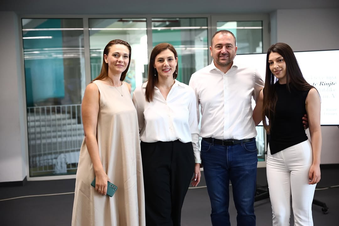 Investojmë për RININË, në çdo cep të Shqipërisë!🇦🇱🤝✍️ Nënshkruam kontratat me organizatat fit (16)