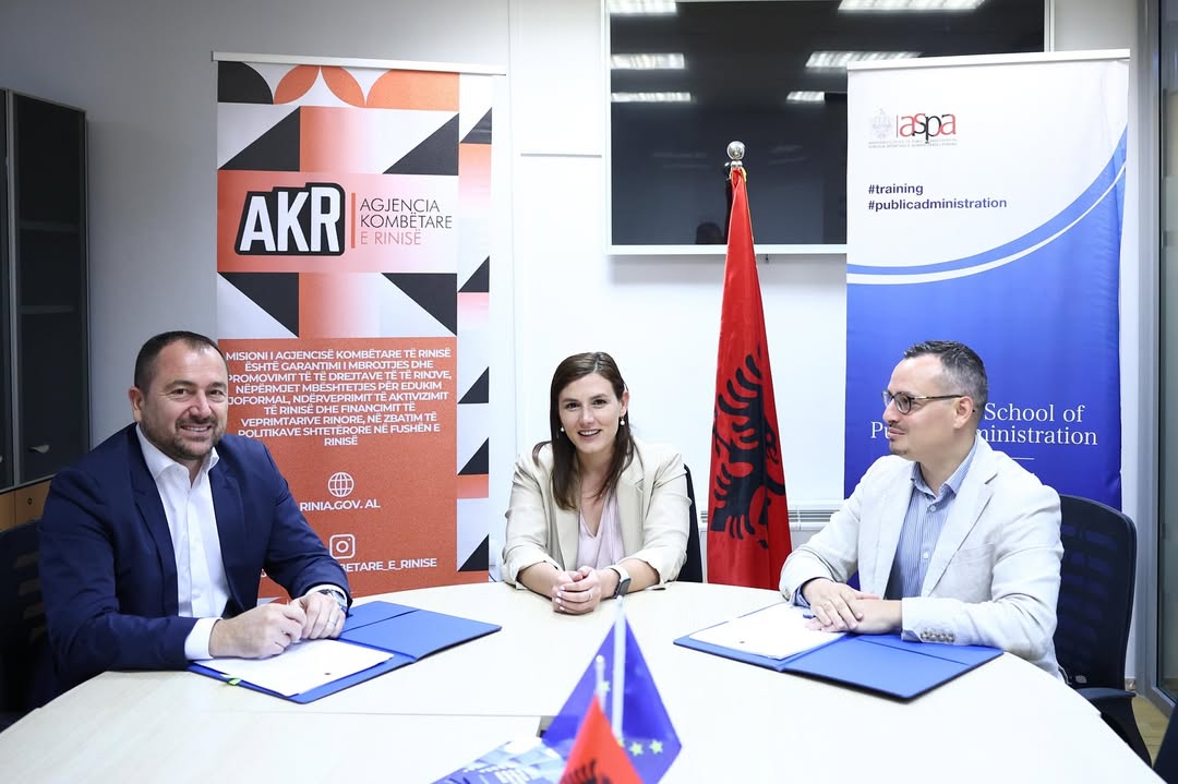 ✍️ Nënshkruam marrëveshjen e bashkëpunimit midis Agjencisë Kombëtare të Rinisë dhe Shkollës Shqi(1)