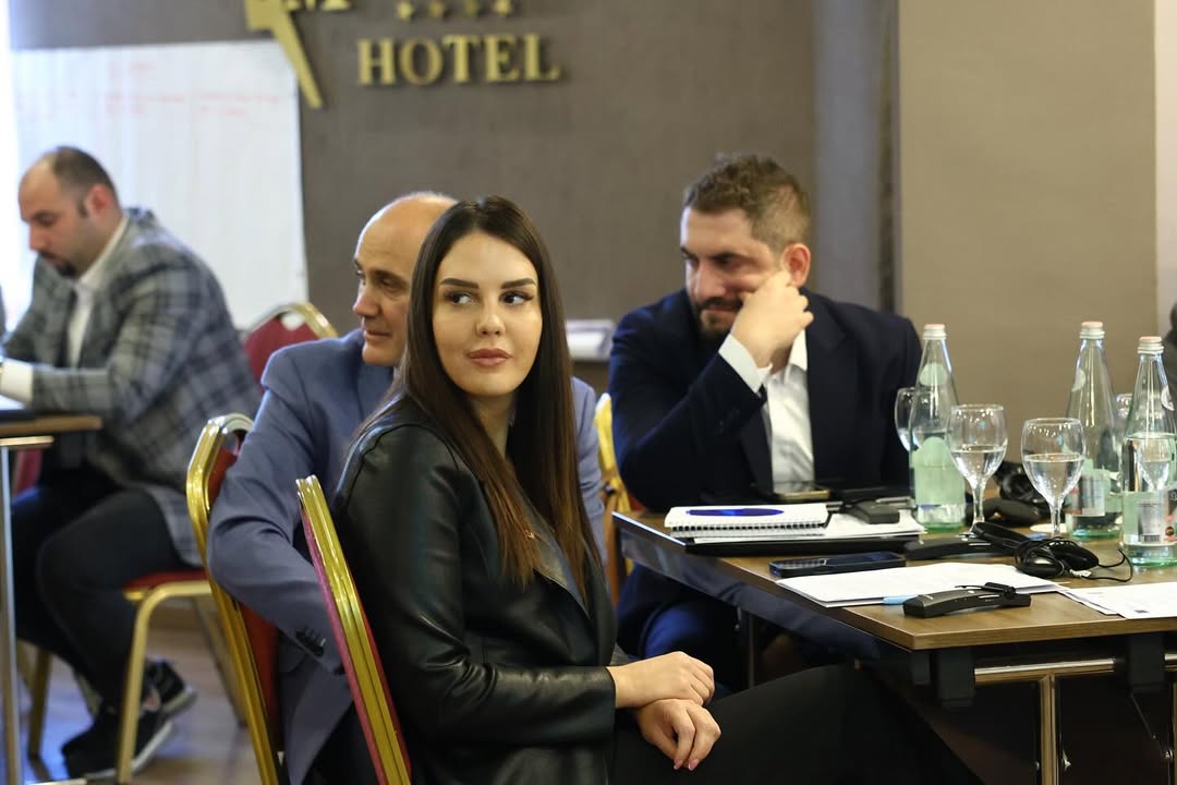 Agjencia Kombëtare e Rinisë mori pjesë në workshopin konsultativ që shënon nisjen e procesit për (4)