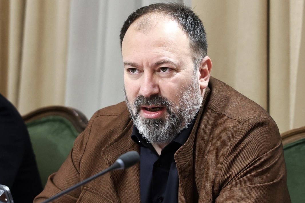 f6cdd776-85e9-43e0-98bd-0abe3006e4b2