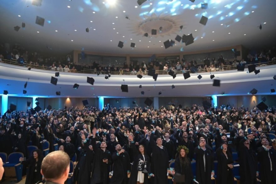 Kënaqësi të isha pranë të rinjve dhe trupës akademike të Universitetit Metropolitan në Ceremonin (4)