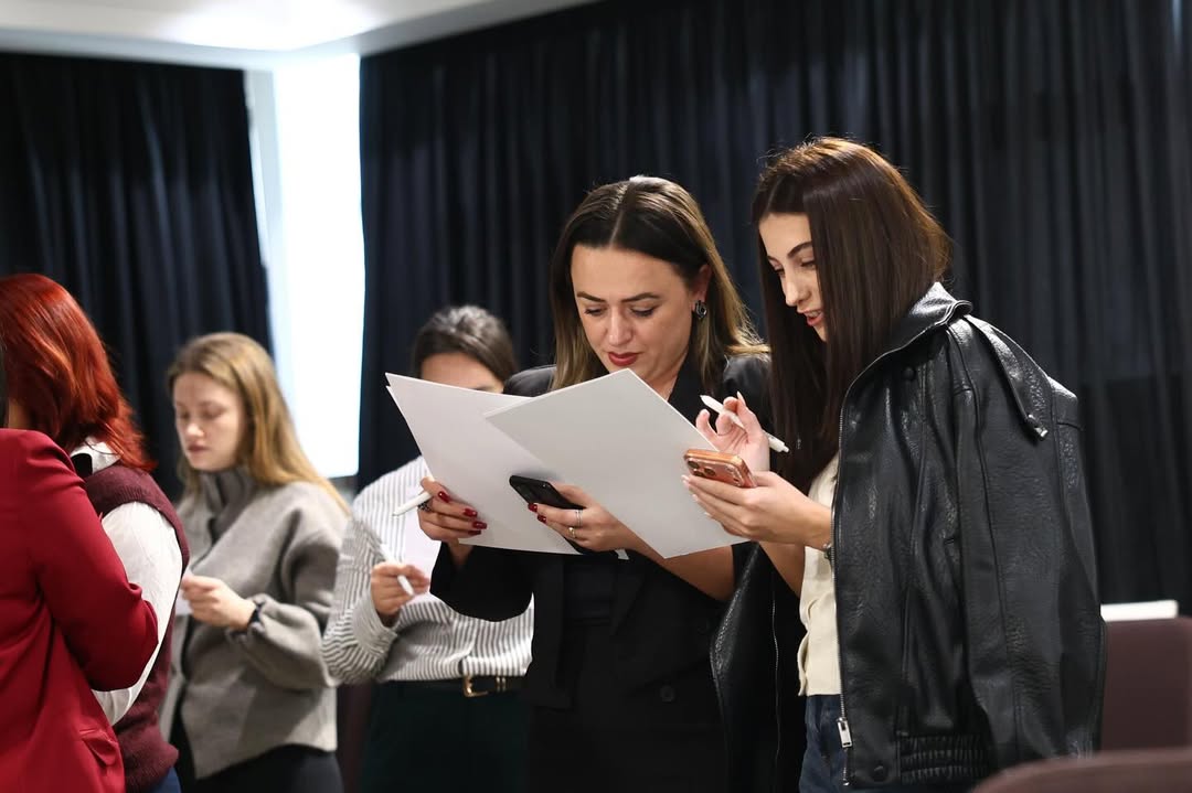 ✅ Shkolla Dimërore e Punonjësve Rinorë – Edicioni V u përmbyll me sukses!Punonjës rinorë nga ver (1)