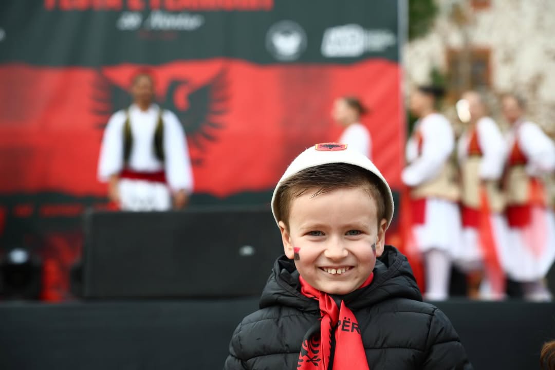 🇦🇱 “Rinia në Zemër të Vlorës” – 28 Nëntor 🇦🇱Një ditë plot emocion, muzikë dhe energji rinore (3)