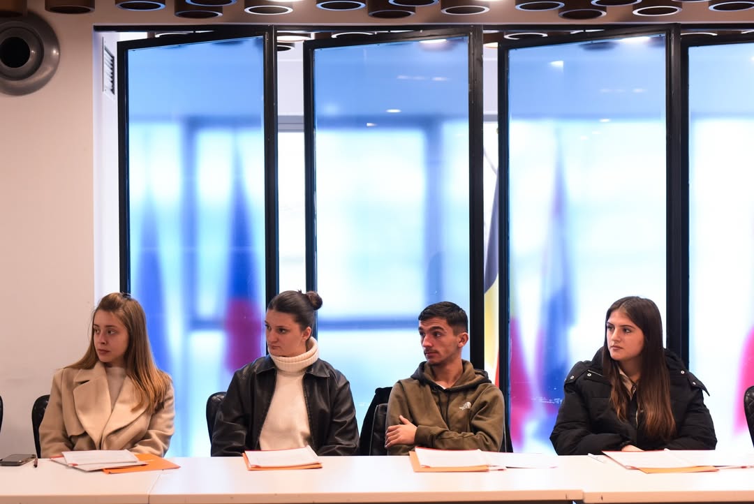 Së bashku për një rini më të fuqizuar dhe më aktive!Agjencia Kombëtare e Rinisë, në bashkëpunim (2)