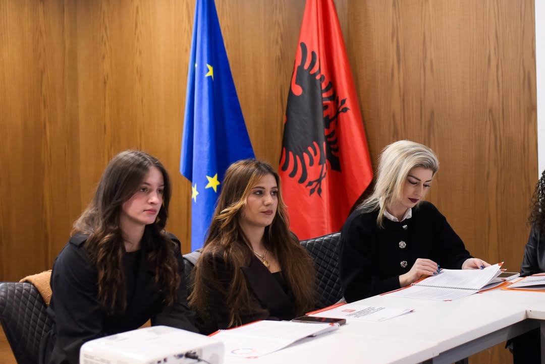 Së bashku për një rini më të fuqizuar dhe më aktive!Agjencia Kombëtare e Rinisë, në bashkëpunim (5)