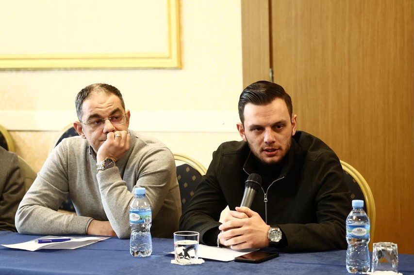 Dje u zhvillua takimi i përbashkët ndërmjet anëtarëve të KKR II dhe KKR III, një moment i rëndës (1)