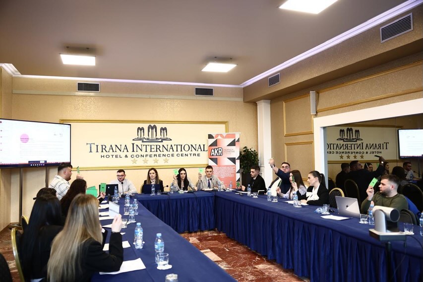 Dje u zhvillua takimi i përbashkët ndërmjet anëtarëve të KKR II dhe KKR III, një moment i rëndës (11)