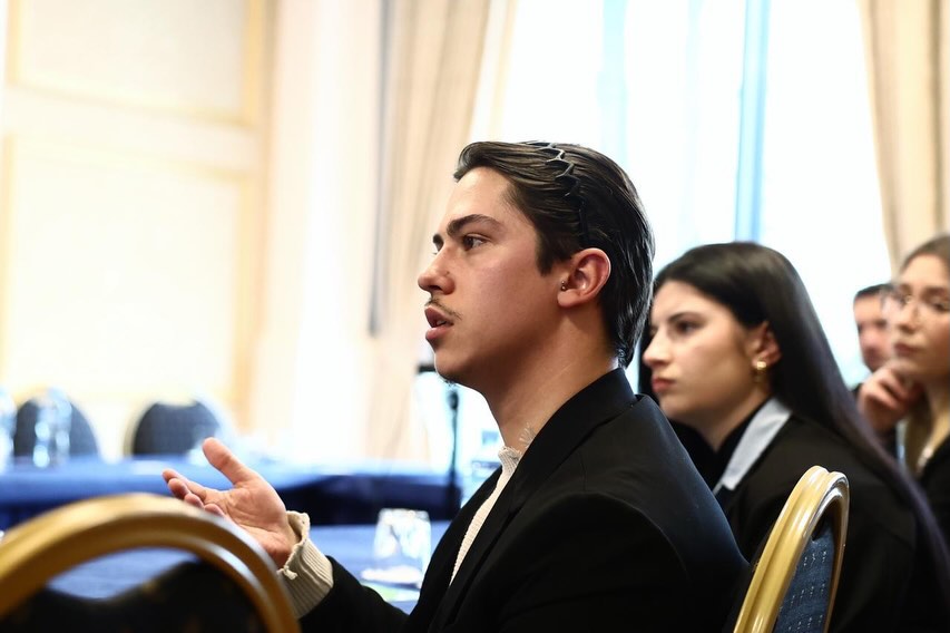 Dje u zhvillua takimi i përbashkët ndërmjet anëtarëve të KKR II dhe KKR III, një moment i rëndës (9)