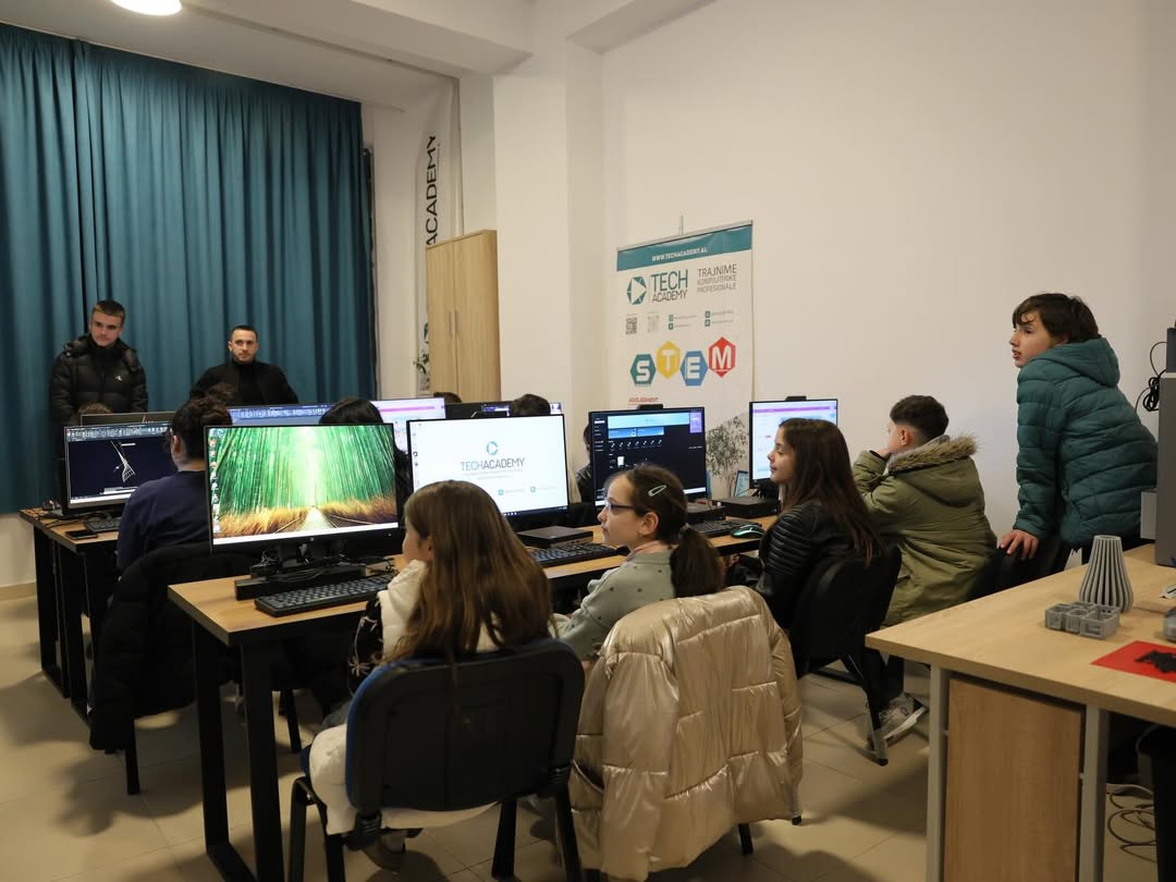 Drejtoresha e Përgjithshme e Agjencisë Kombëtare të Rinisë znj. Sara Bodo, zhvilloi një vizitë n (6)