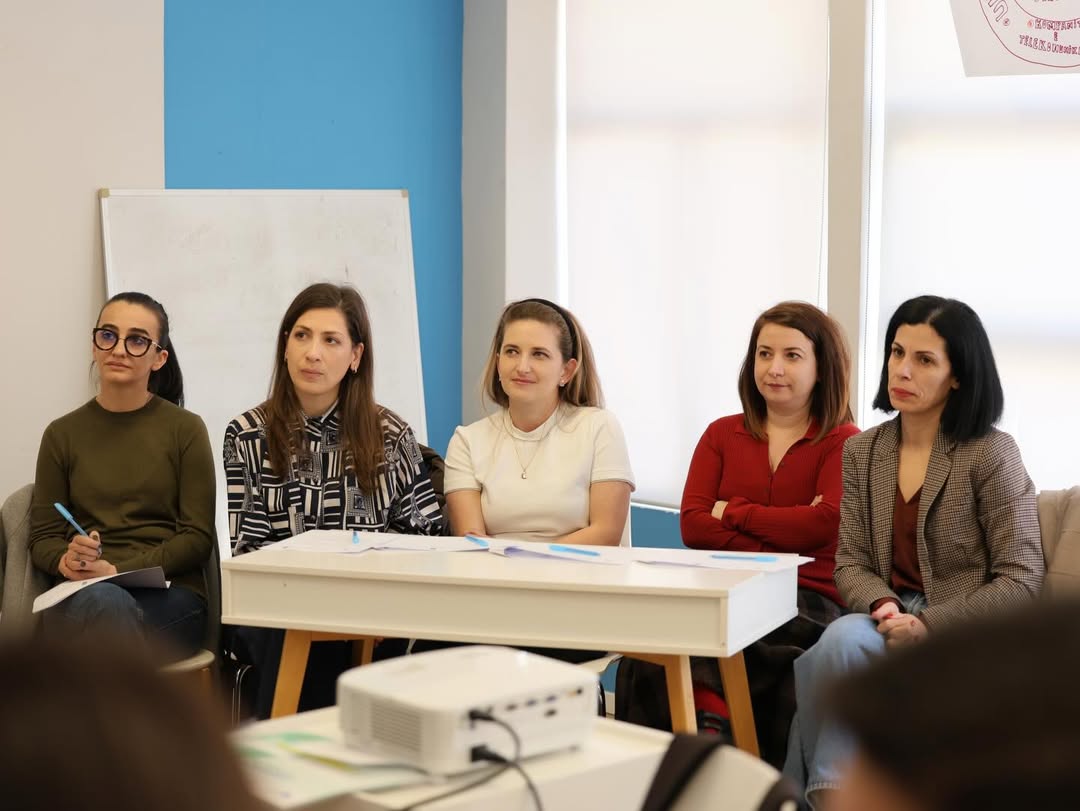 Në kuadër të projektit UPSHIFT4Outreach – Level 1.0- Reach out for Youth, dedikuar identifikimit (1)