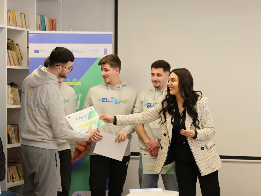 Në kuadër të projektit UPSHIFT4Outreach – Level 1.0- Reach out for Youth, dedikuar identifikimit (4)