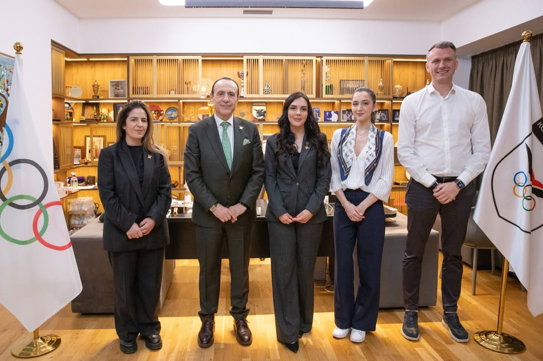 Presidenti i Komitetit Olimpik Kombëtar Shqiptar, z. Fidel Ylli, priti në një takim në zyrën e t (17)