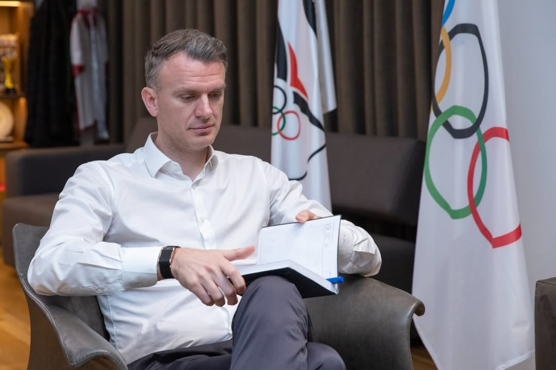 Presidenti i Komitetit Olimpik Kombëtar Shqiptar, z. Fidel Ylli, priti në një takim në zyrën e t (4)