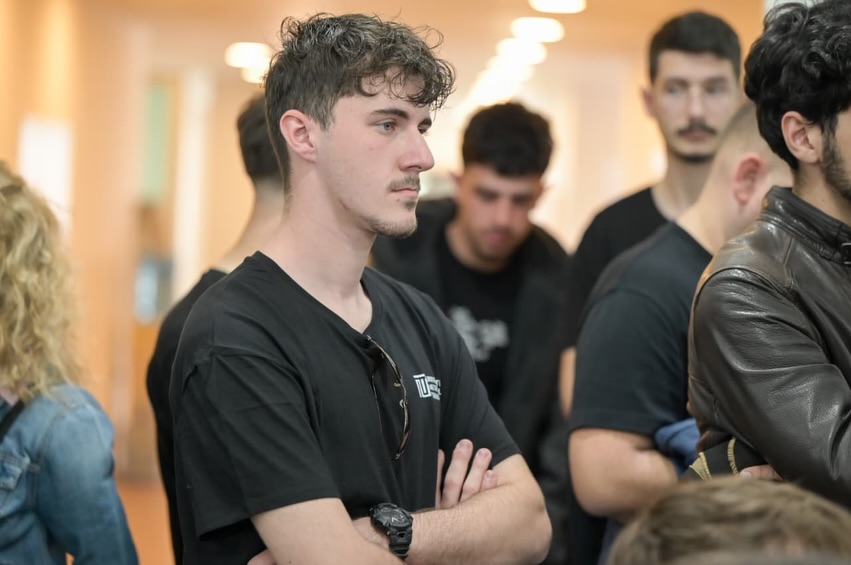 Sot u çel zyrtarisht faza gjysmëfinale e kompeticionit RoboTech, platformës më të rëndësishme që (18)