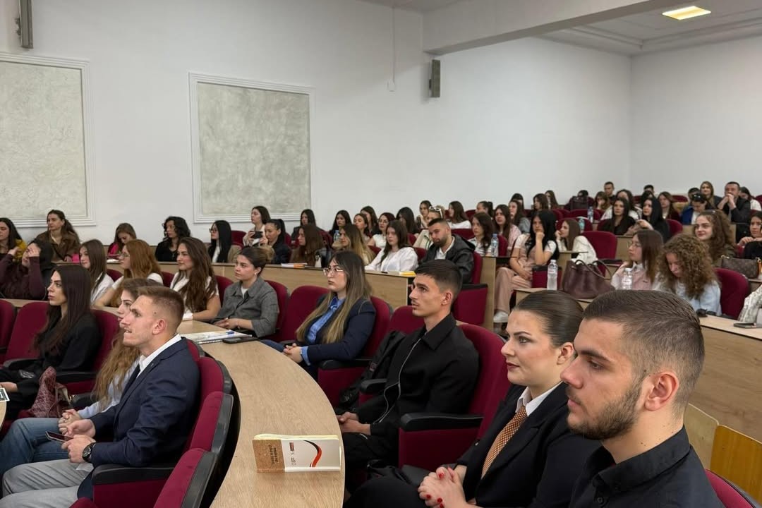 SnapInsta.to_671838022_18574830682024342_3701663539962001847_n