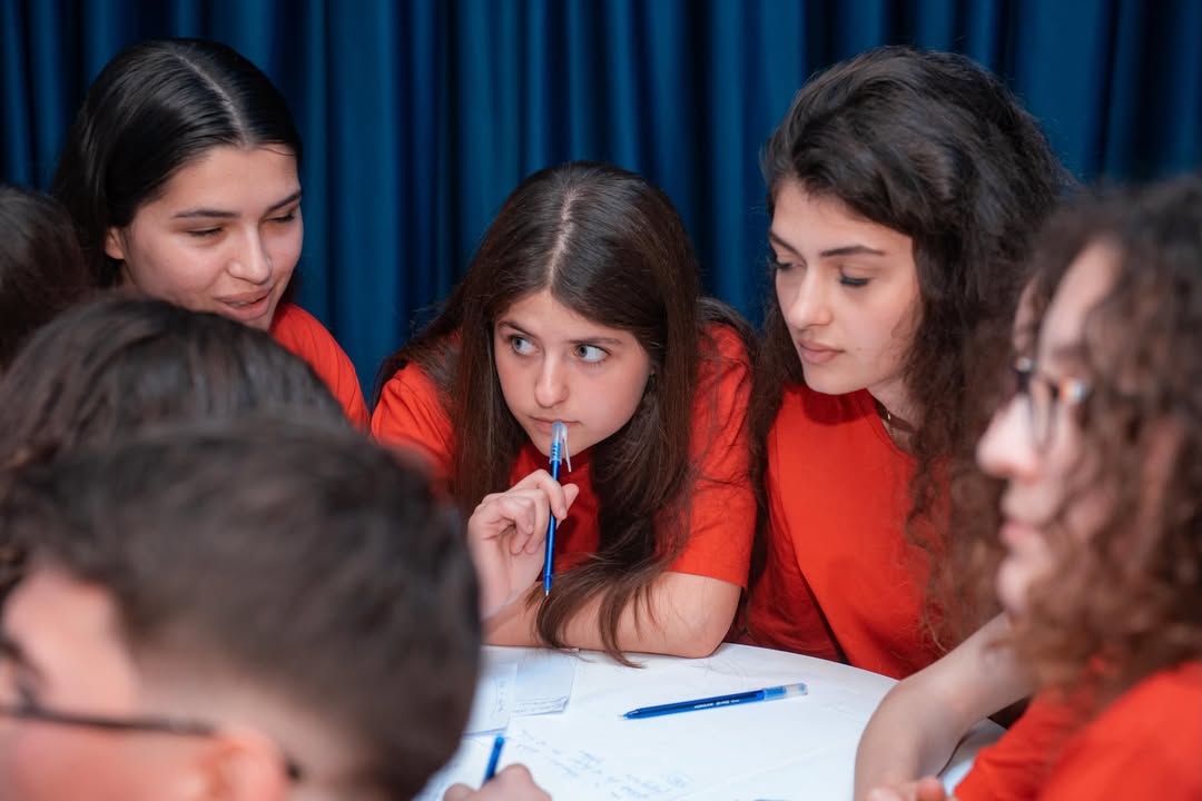Finalja e Madhe e Edicionit IX të Re-Debate vulosi edhe një herë fuqinë që ka debati në formimin (13)