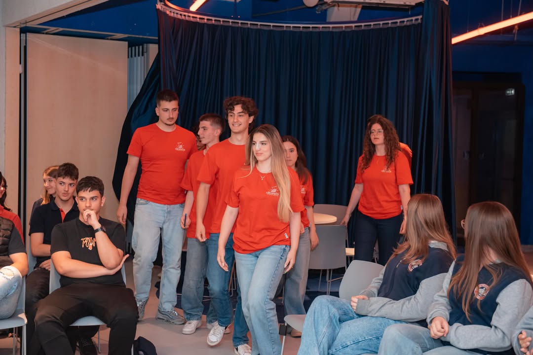 Finalja e Madhe e Edicionit IX të Re-Debate vulosi edhe një herë fuqinë që ka debati në formimin (8)