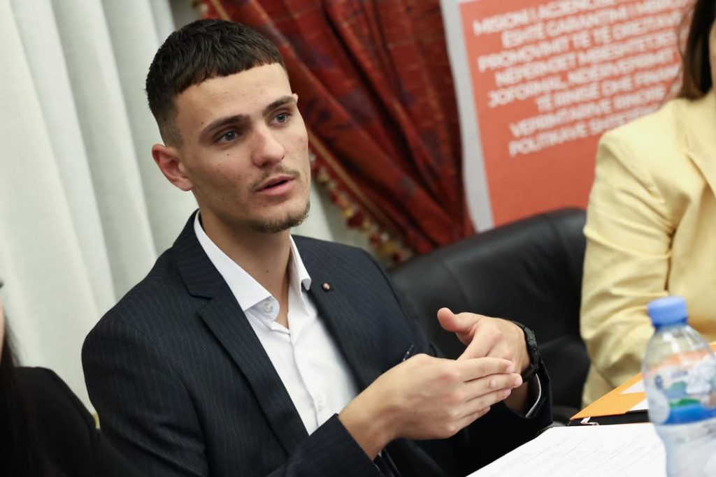 U zhvillua me sukses Mbledhja e Katërt e Këshillit Kombëtar të Rinisë, duke sjellë në një tryezë (2)