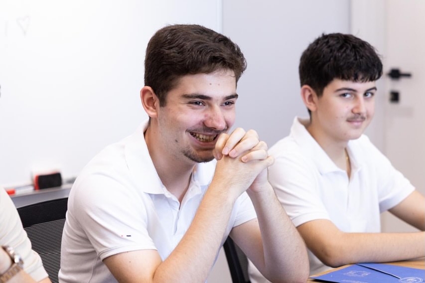 Patëm kënaqësinë të mirëprisnim ekipin kombëtar shqiptar të matematikës, pas pjesëmarrjes së suk (10)