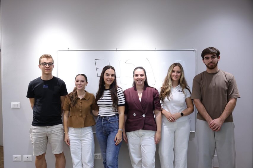 Agjencia Kombëtare e Rinisë zhvilloi në Tiranë një takim me përfaqësues të Komisionit Studentor2