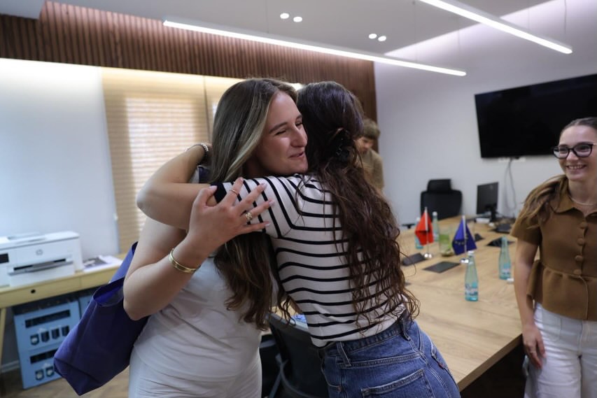 Agjencia Kombëtare e Rinisë zhvilloi në Tiranë një takim me përfaqësues të Komisionit Studentor7